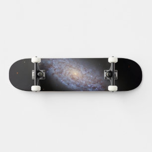 Zwerg Galaxy Ngc 5949. Skateboard