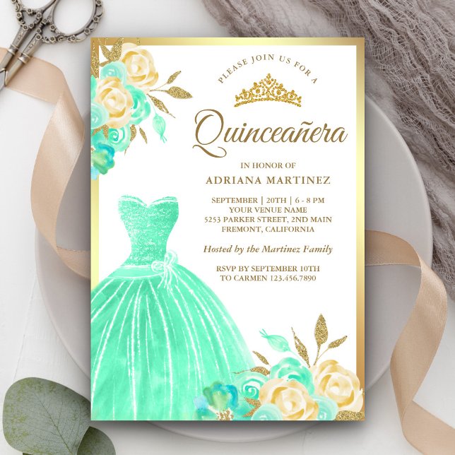 Zwergbraun-grüne Blütengoldquinceanera Einladung (Von Creator hochgeladen)