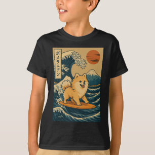 Zwergspitz surft auf japanischer Welle _3 T-Shirt