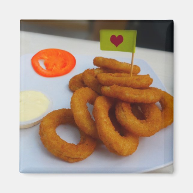 Zwiebeln mit Mayonnaise und Tomato Magnet (Vorne)