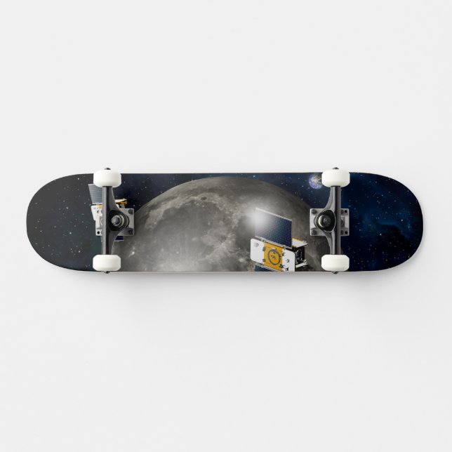 Zwillingsgras-Raumsonde, die den Mond umkreisen. Skateboard (Horizontal)