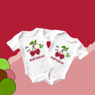 Zwillingsschwestern Kirsche Baby Strampler