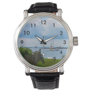 Zwischen Häusern Armbanduhr